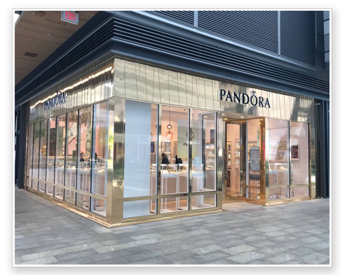 Store front image of the Pandora store in Brickell City Centre in Miami