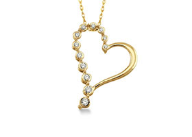 Gold hart shaped necklace pendant
