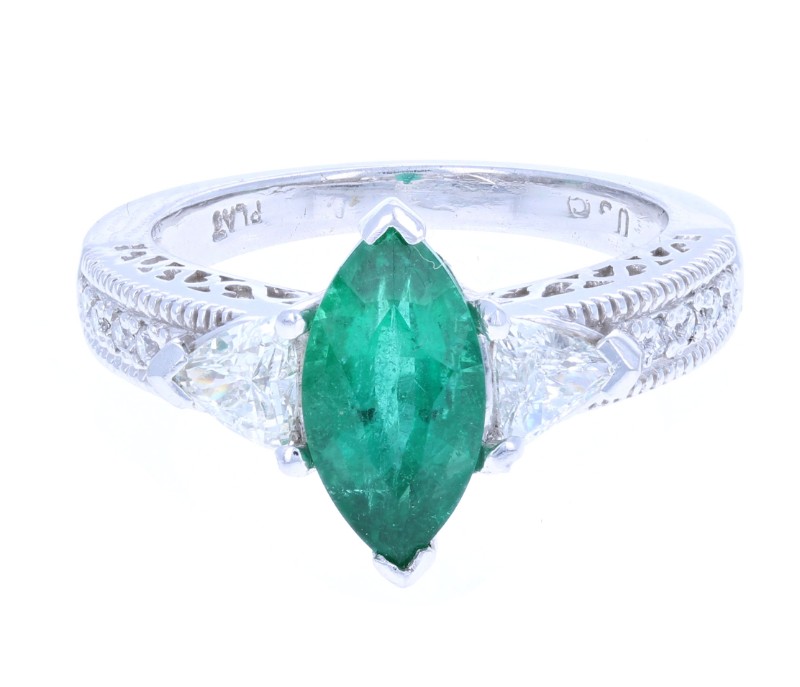 Platinum-Setting Emerald Diamond Ring