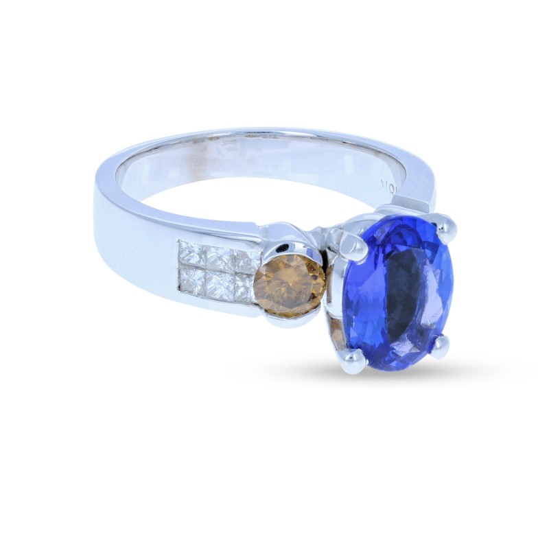 Tanzanite & Naturally Colored Diamond Ring 18KT