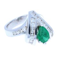 Pear-Shape Emerald & Diamond Ring 14 KT