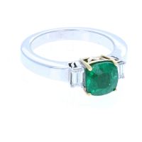 Cushion-Cut Emerald & Diamond Ring 18KT