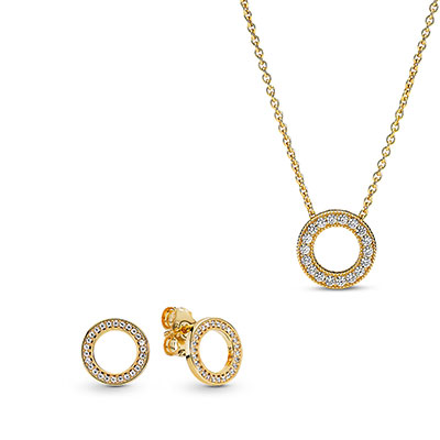 Golden Pav? Circle Necklace and Earring Set